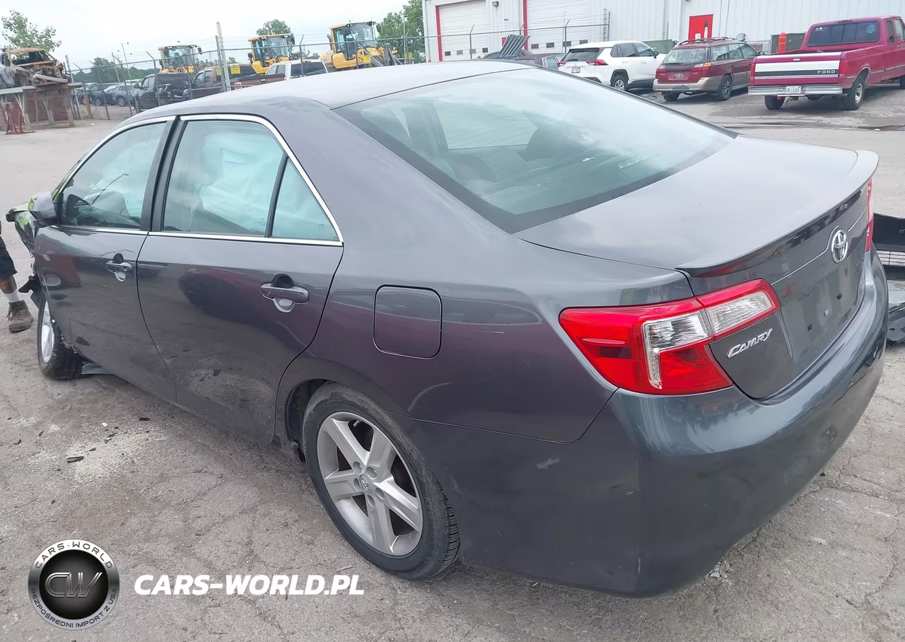 2014 Toyota Camry Se VIN:4T1BF1FK1EU456641 - 3
