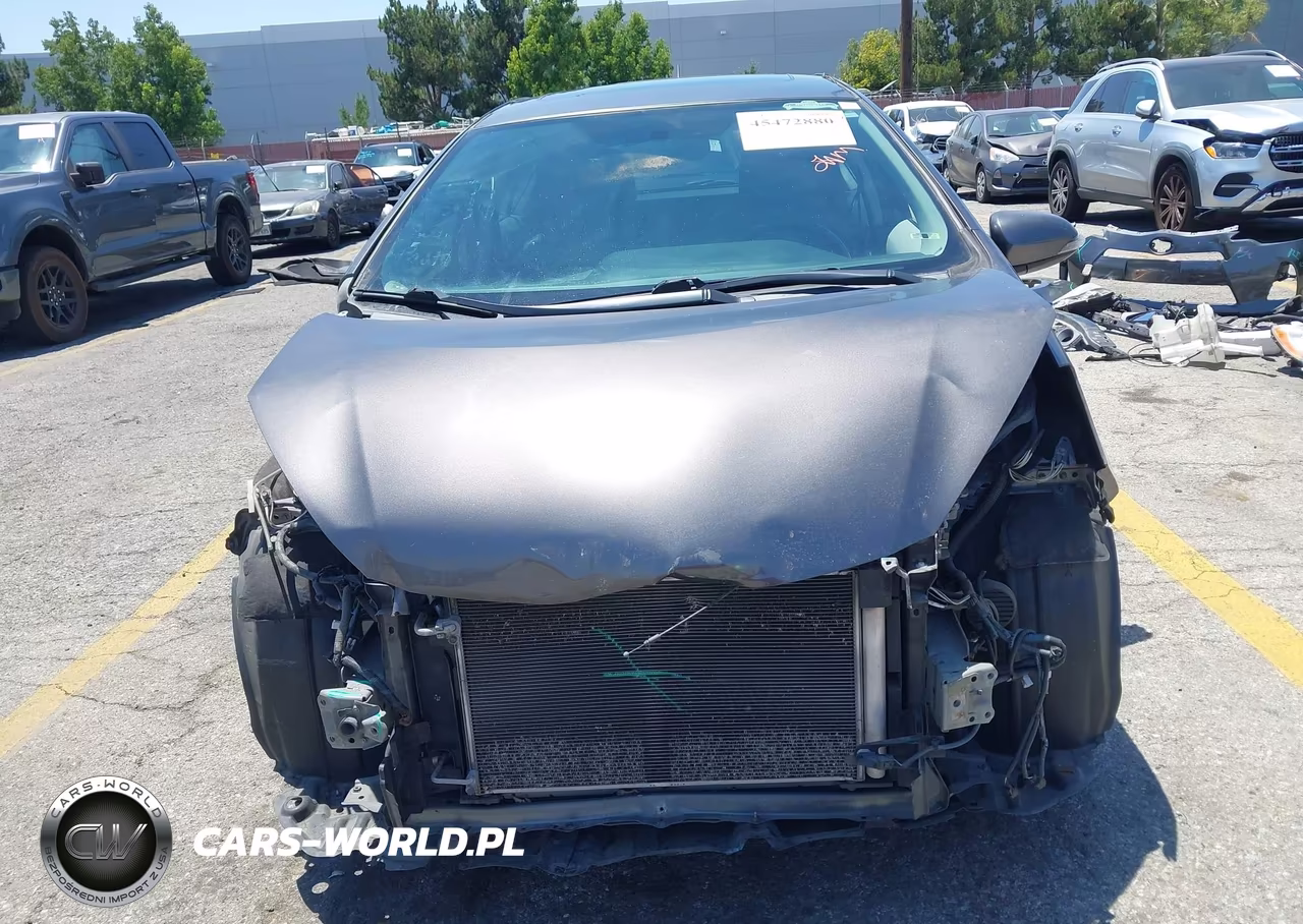 2013 Toyota Prius C Four VIN:JTDKDTB30D1035854 - 13