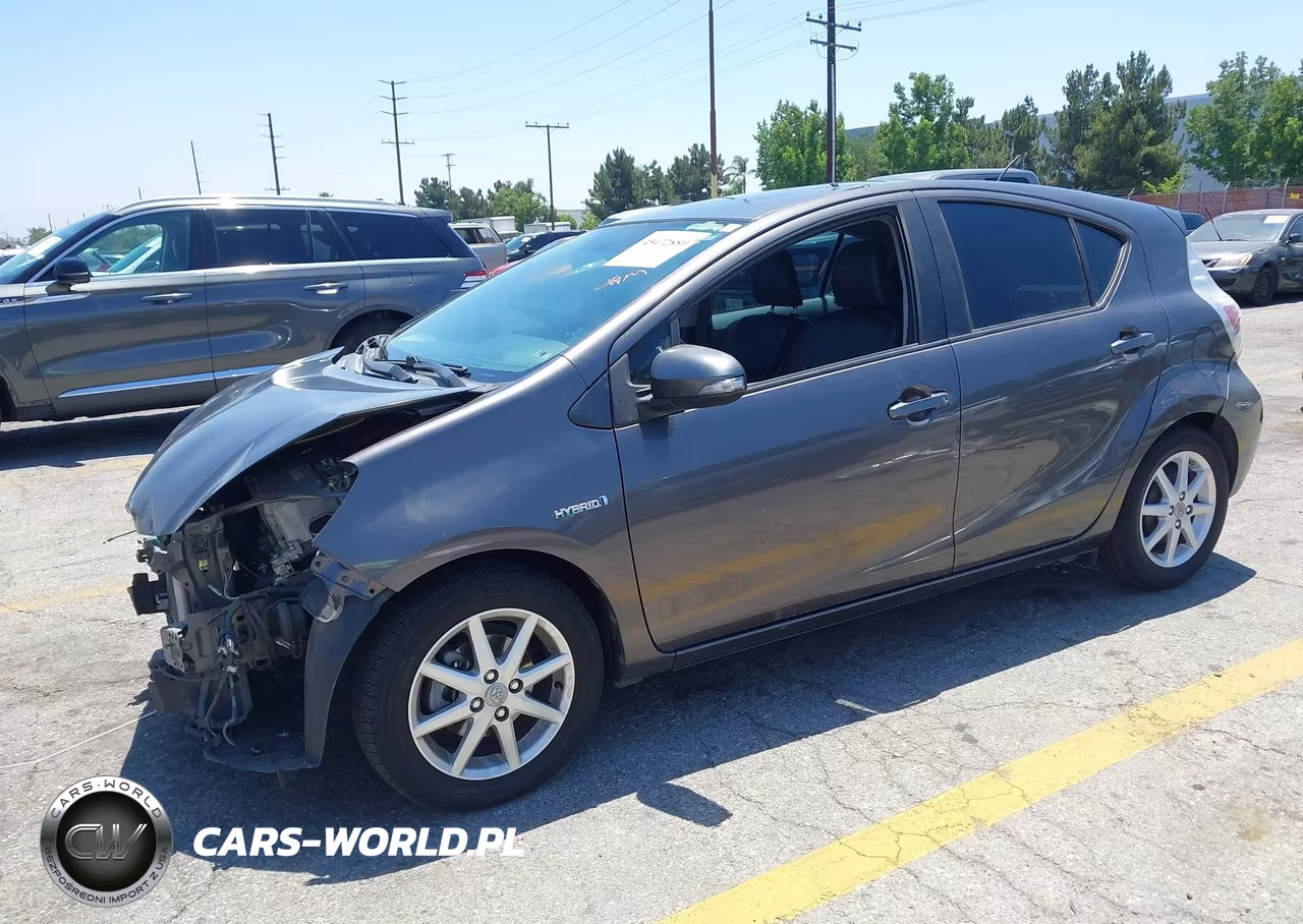2013 Toyota Prius C Four VIN:JTDKDTB30D1035854 - 2