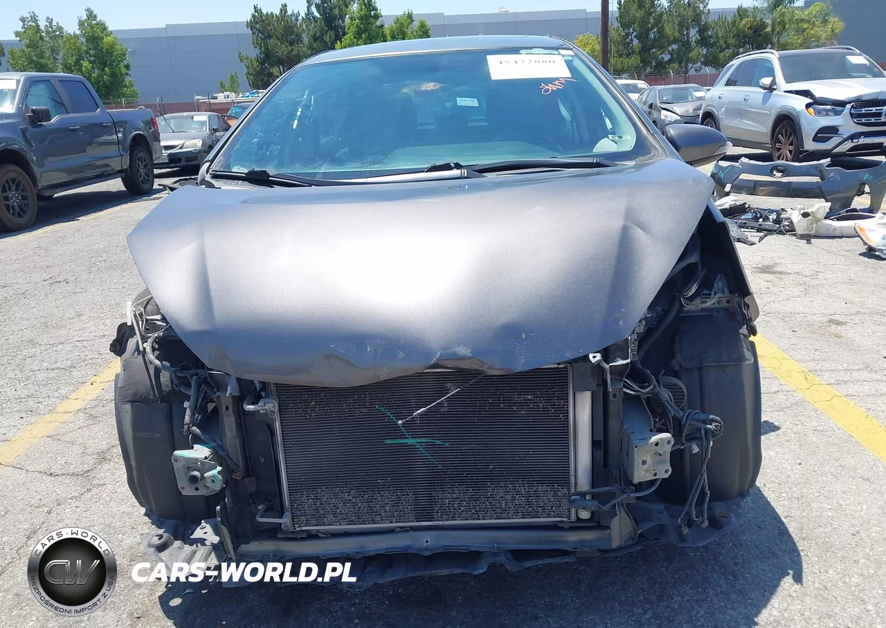 2013 Toyota Prius C Four VIN:JTDKDTB30D1035854 - 6