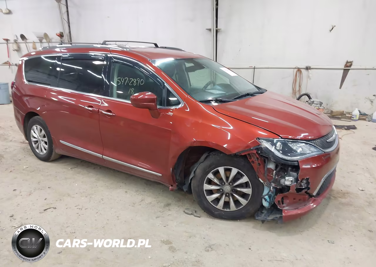 2018 Chrysler Pacifica Touring L VIN:2C4RC1BG2JR175016 - 1