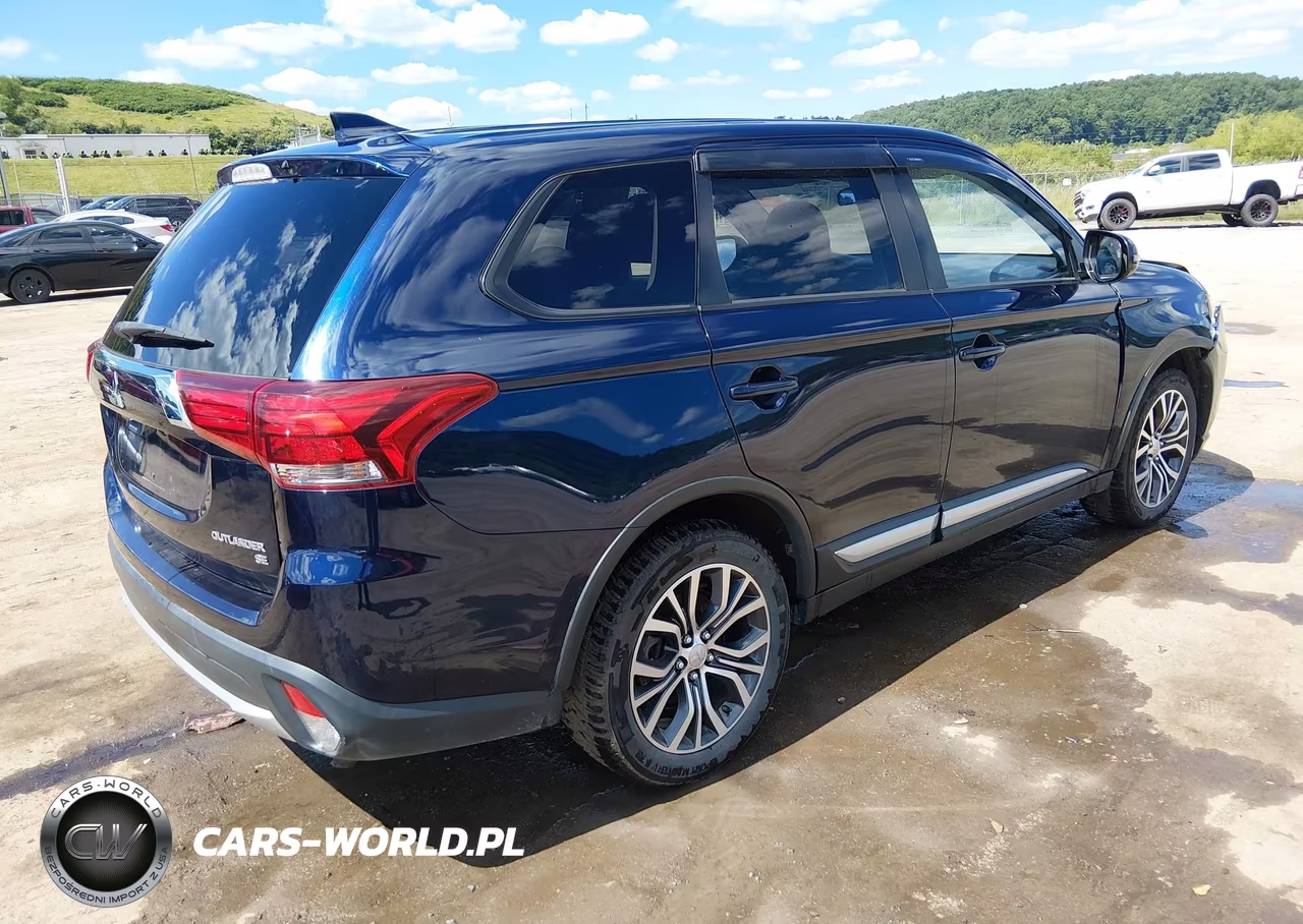 2018 Mitsubishi Outlander Se VIN:JA4AZ3A35JZ011717 - 4
