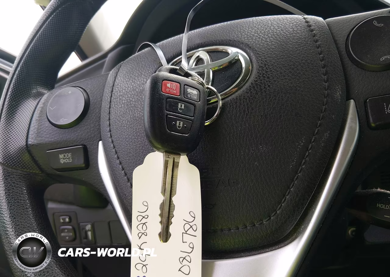 2018 Toyota Corolla Le VIN:2T1BURHE7JC086786 - 11