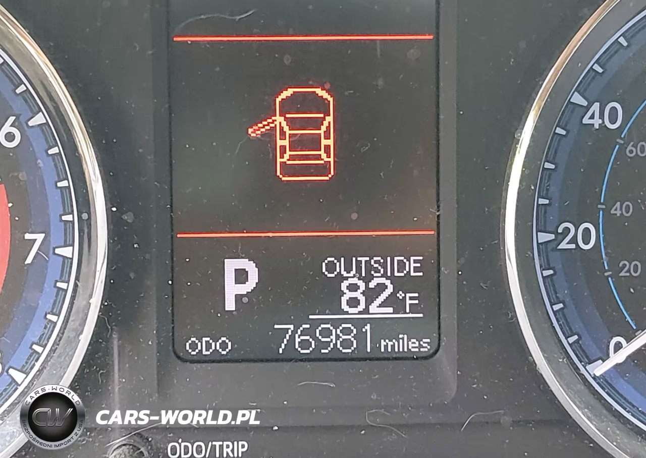 2018 Toyota Corolla Le VIN:2T1BURHE7JC086786 - 15