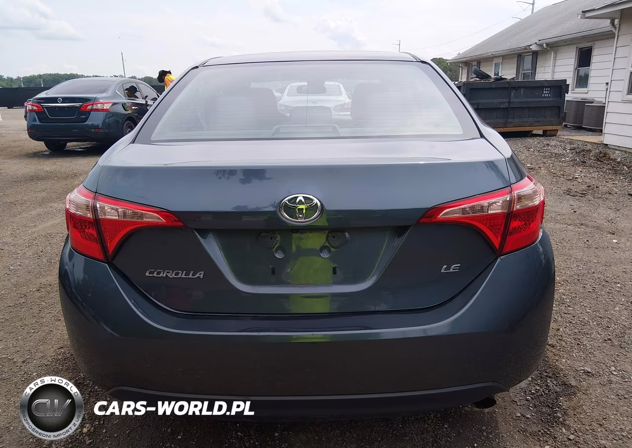 2018 Toyota Corolla Le VIN:2T1BURHE7JC086786 - 16