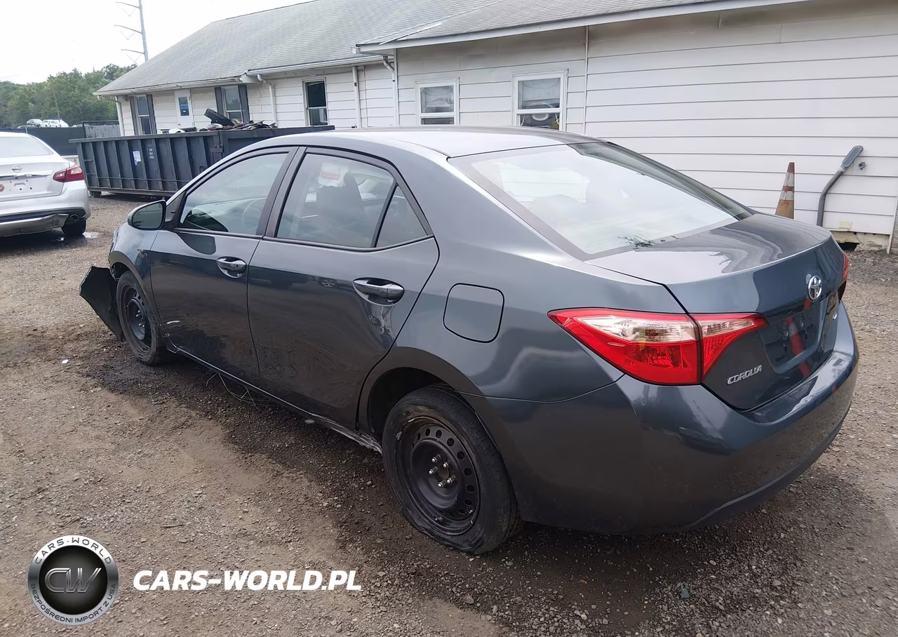 2018 Toyota Corolla Le VIN:2T1BURHE7JC086786 - 3