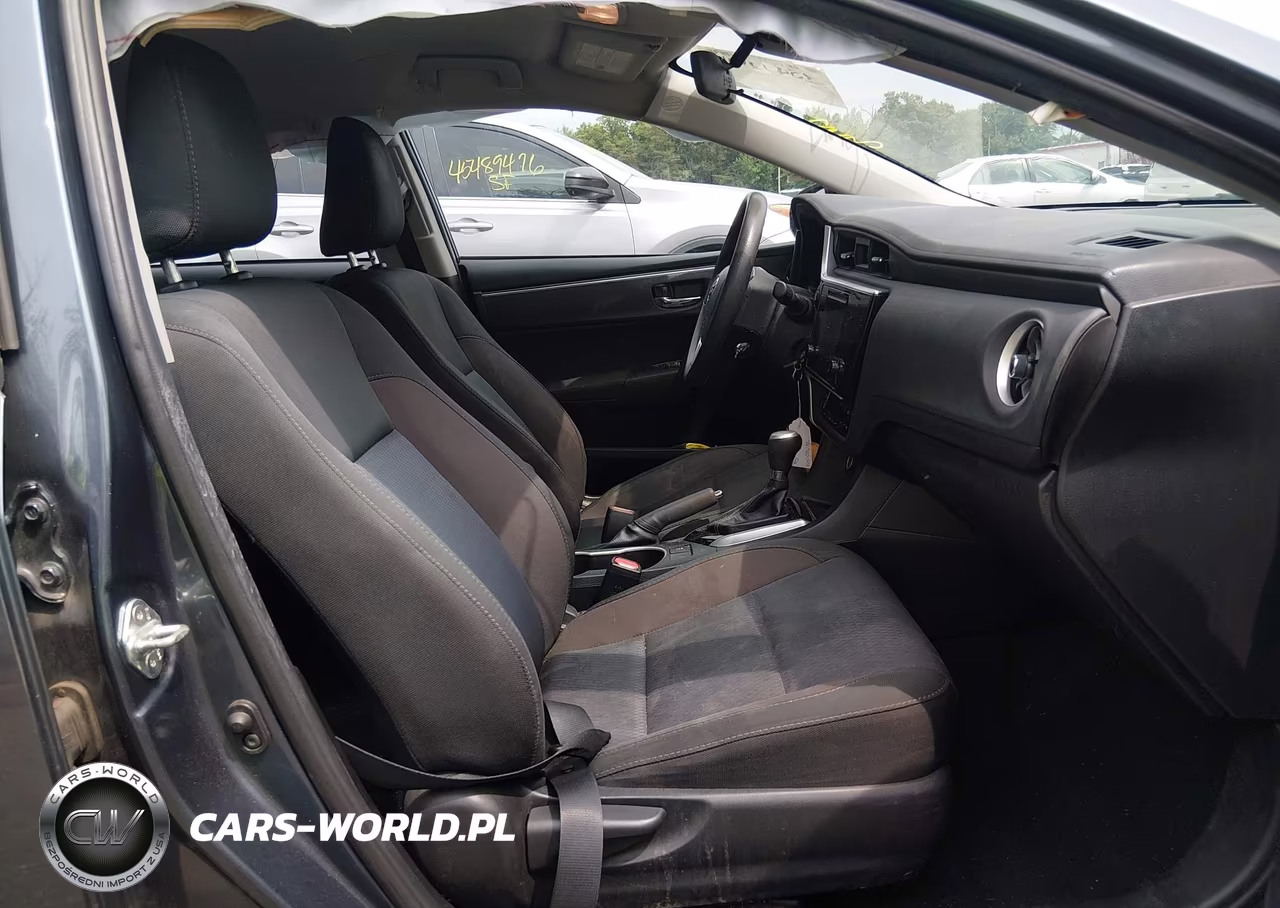 2018 Toyota Corolla Le VIN:2T1BURHE7JC086786 - 5