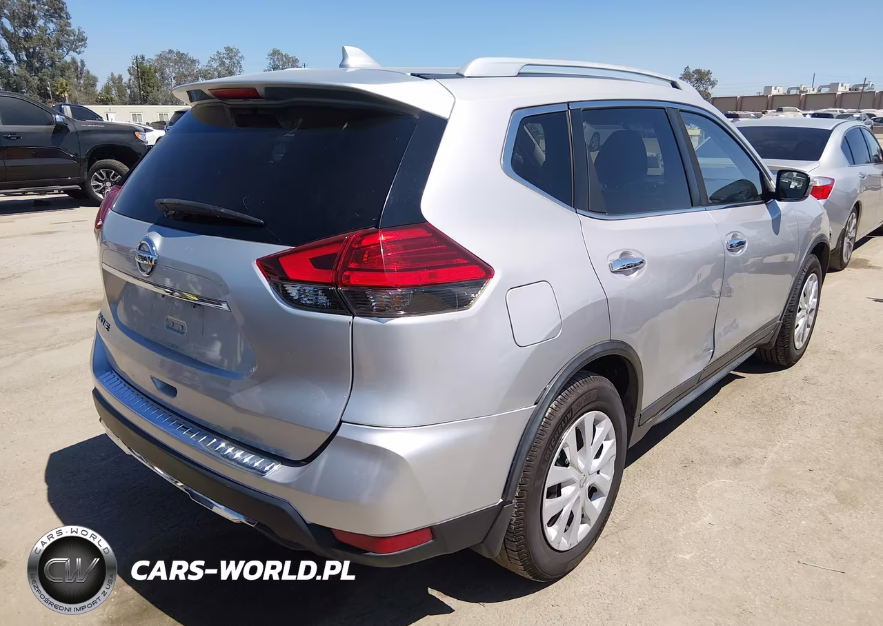 2017 Nissan Rogue S VIN:JN8AT2MT4HW141873 - 4