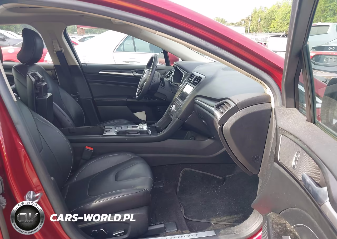 2017 Ford Fusion Energi Platinum-Titanium VIN:3FA6P0SU6HR152064 - 5