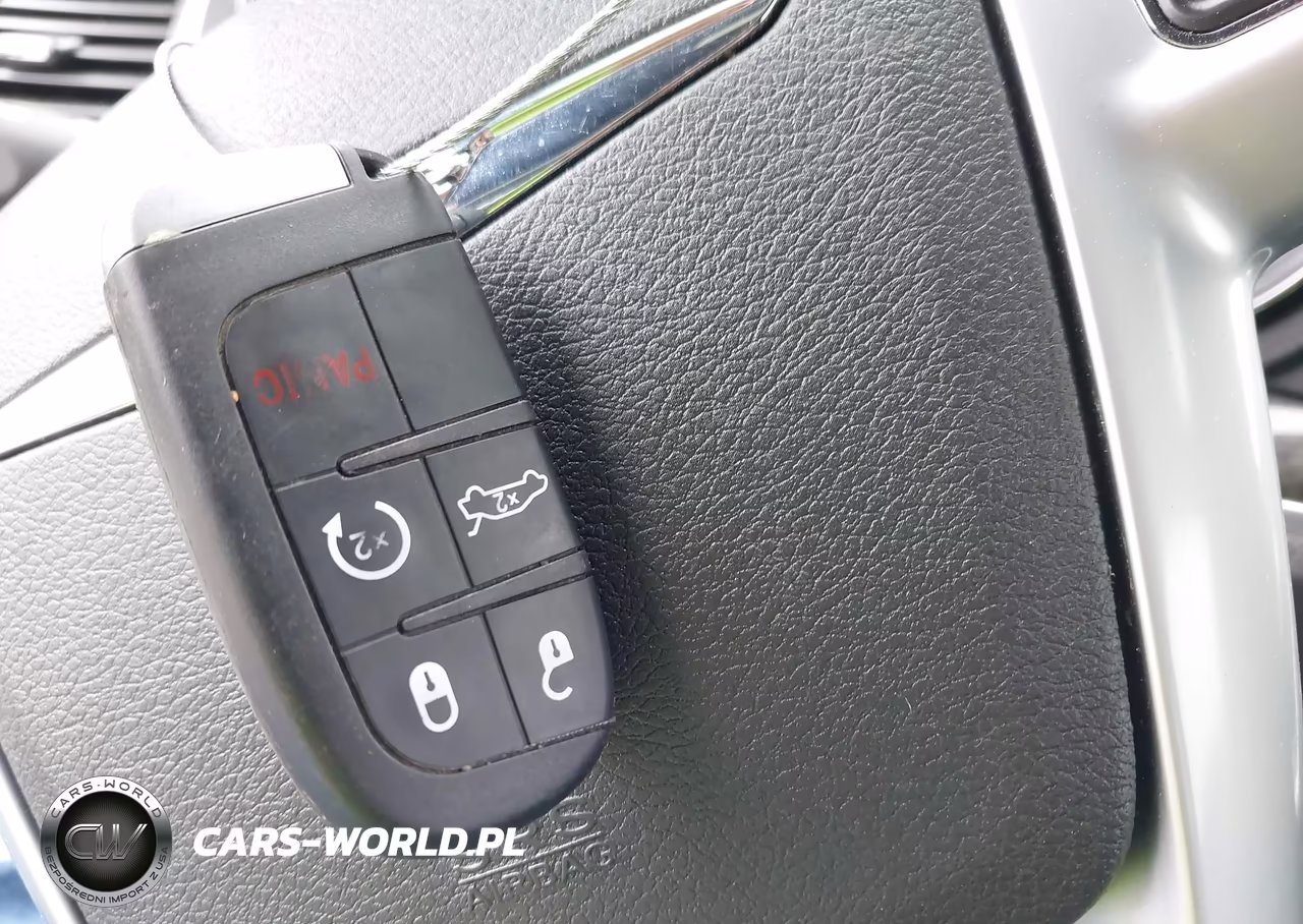 2012 Chrysler 300 Limited VIN:2C3CCACG1CH133048 - 11