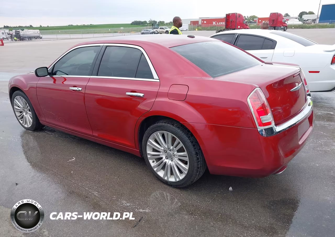 2012 Chrysler 300 Limited VIN:2C3CCACG1CH133048 - 3