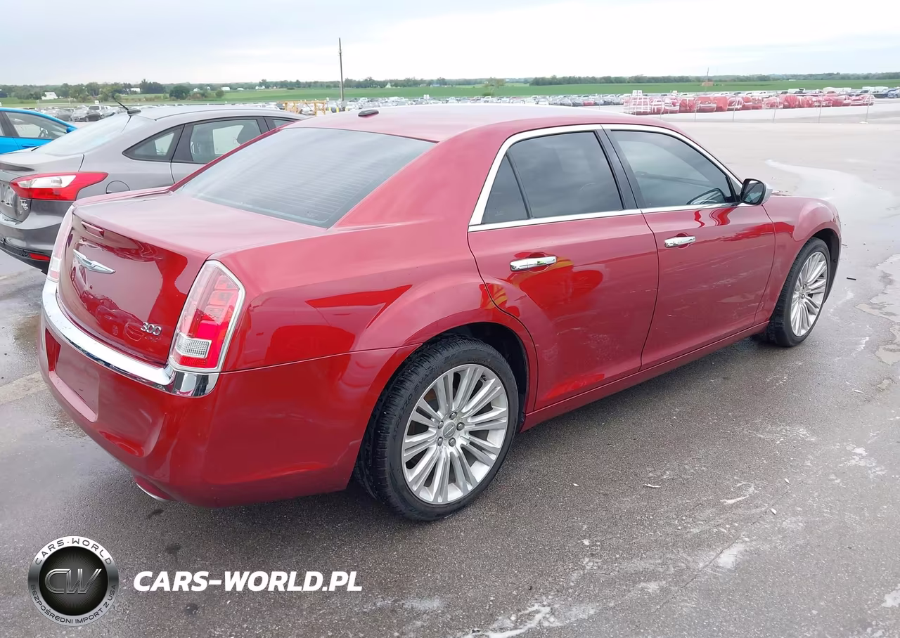 2012 Chrysler 300 Limited VIN:2C3CCACG1CH133048 - 4