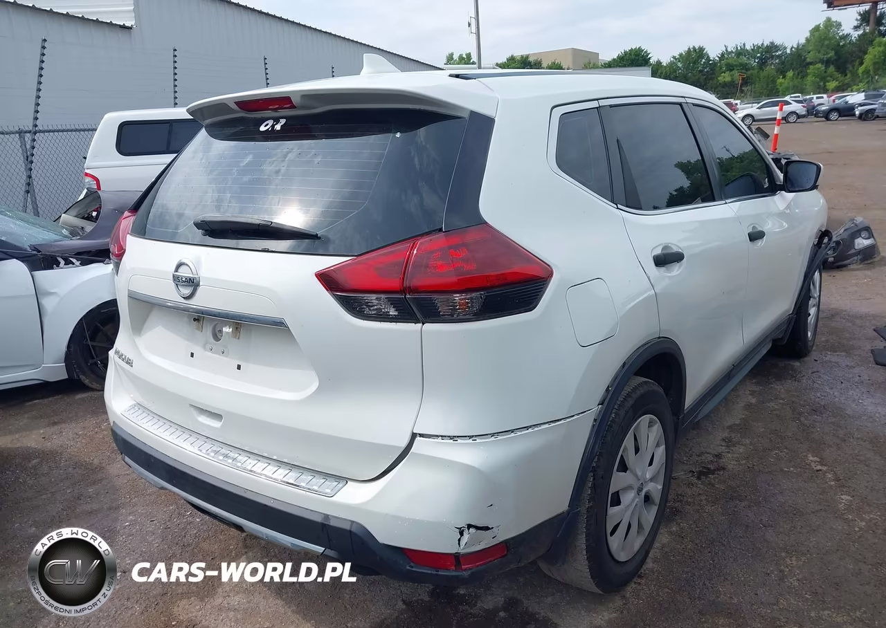 2018 Nissan Rogue S VIN:5N1AT2MT1JC775172 - 4
