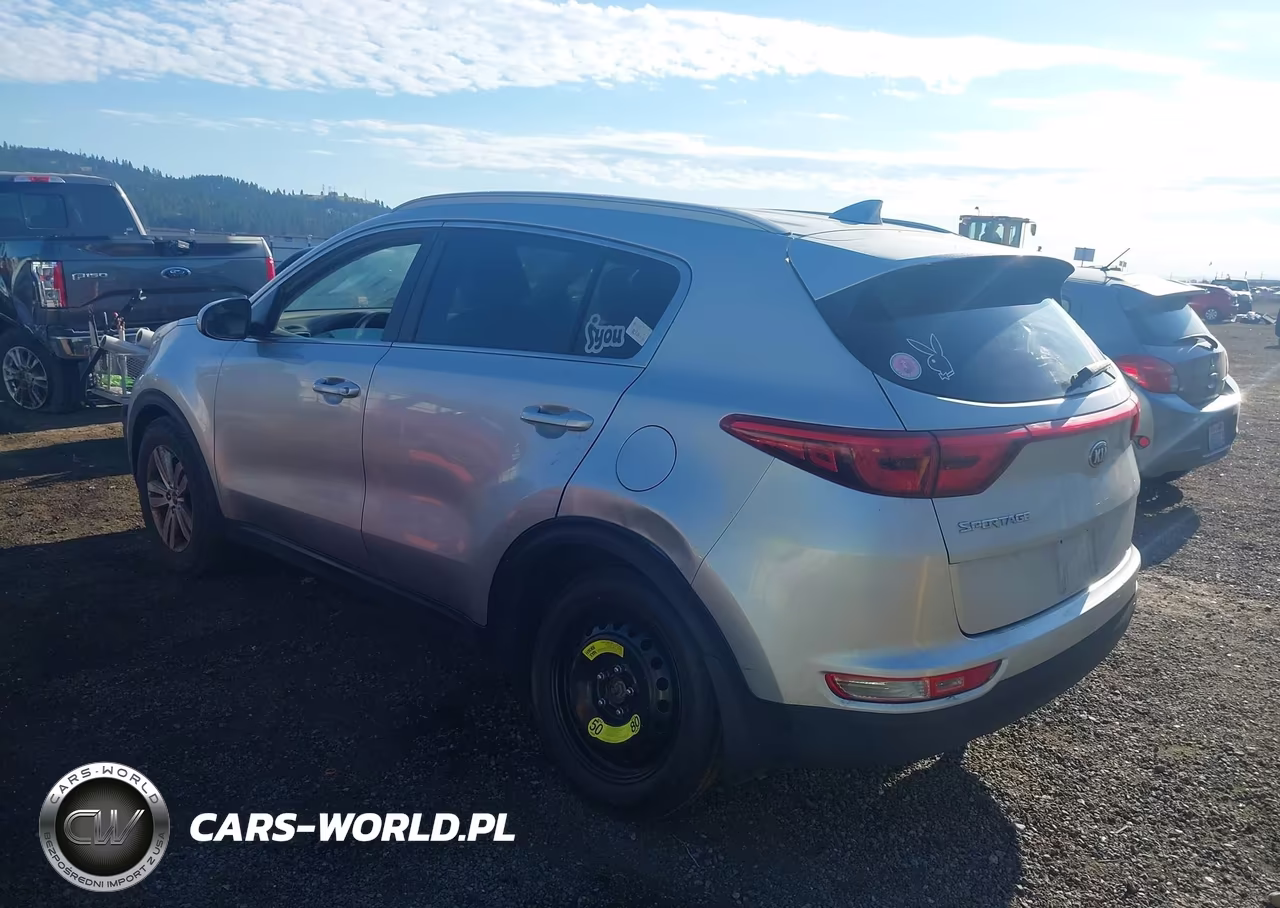 2018 Kia Sportage Lx VIN:KNDPMCAC8J7378296 - 3