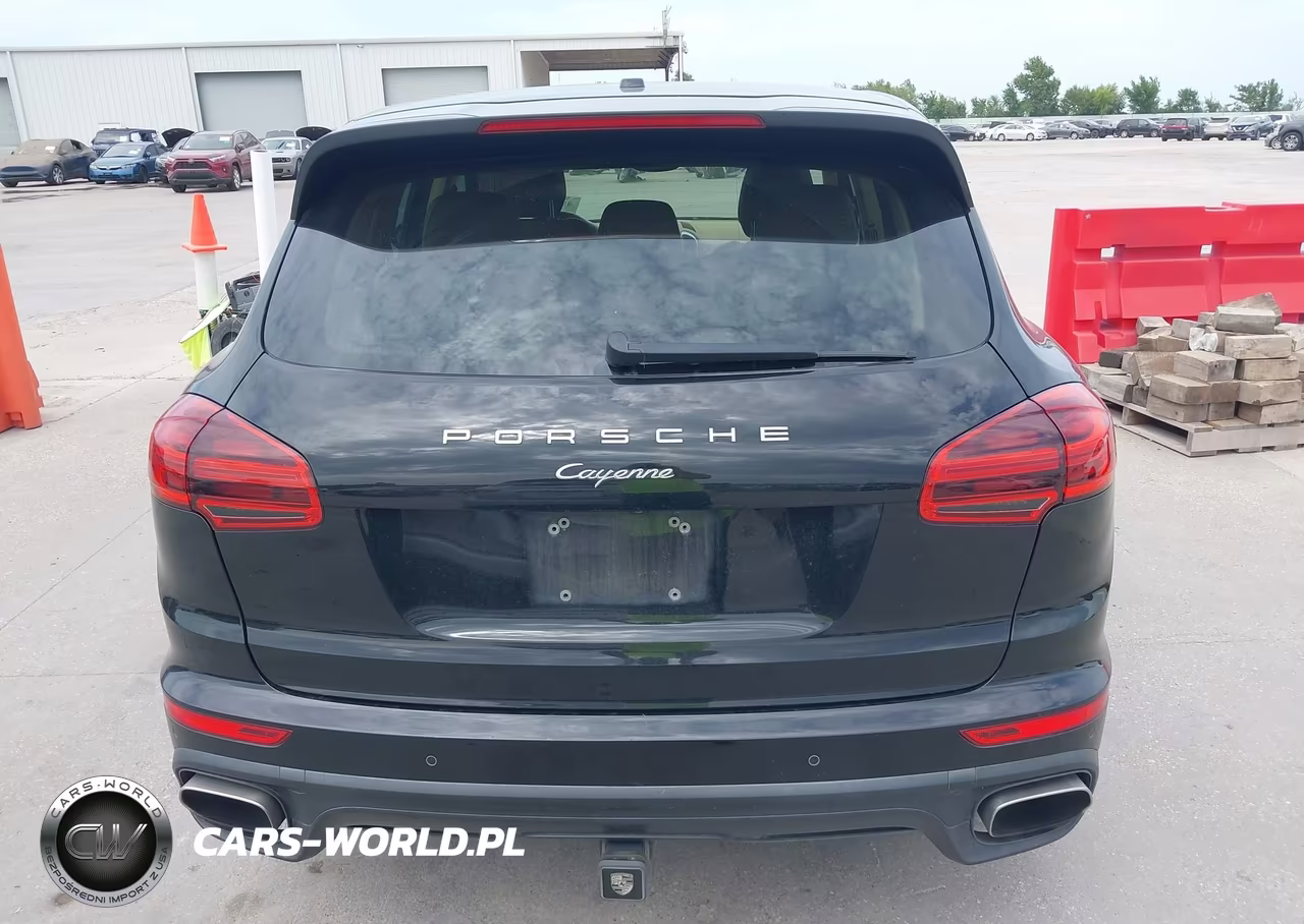 2016 Porsche Cayenne VIN:WP1AA2A24GLA11118 - 16