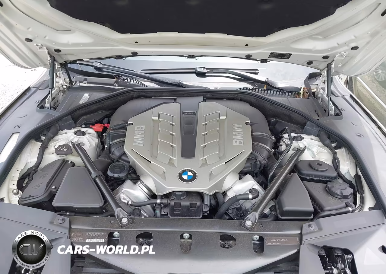 2009 BMW 750Li VIN:WBAKB83549CY61604 - 10