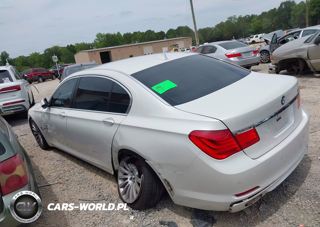 2009 BMW 750Li VIN:WBAKB83549CY61604 - 14