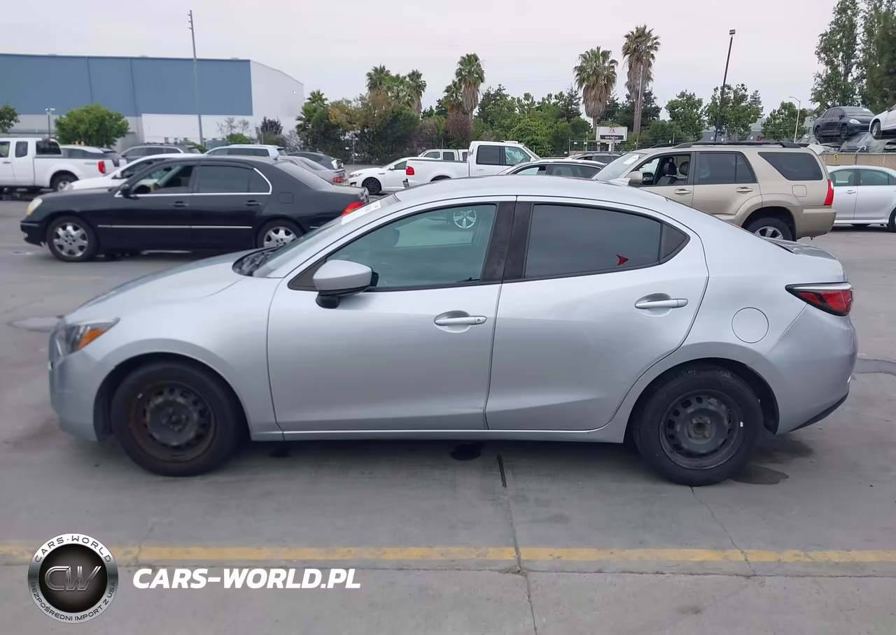 2019 Toyota Yaris L VIN:3MYDLBYV7KY523594 - 14