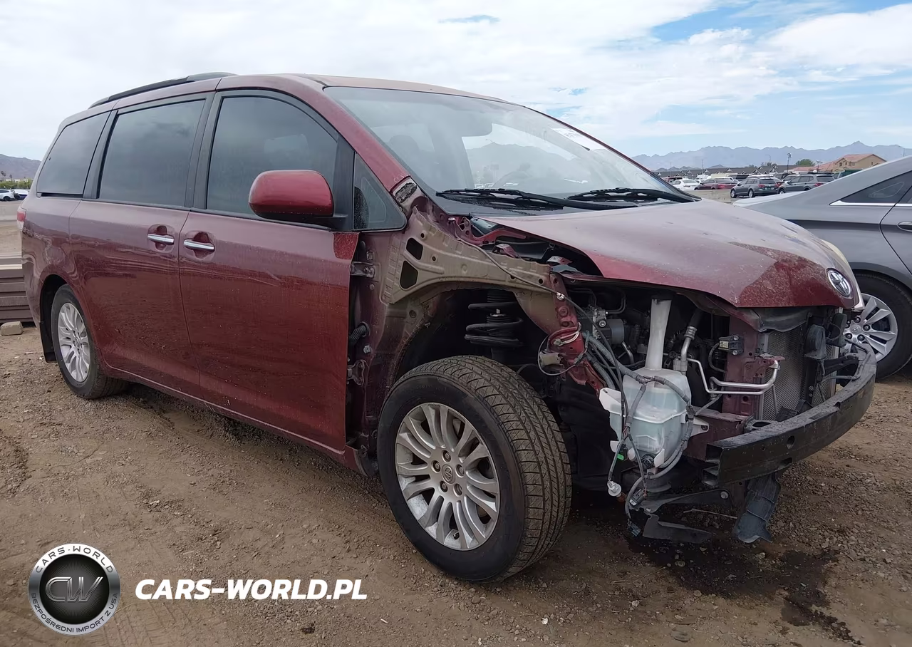 2014 Toyota Sienna Xle V6 8 Passenger – zdjęcie 1 z 17