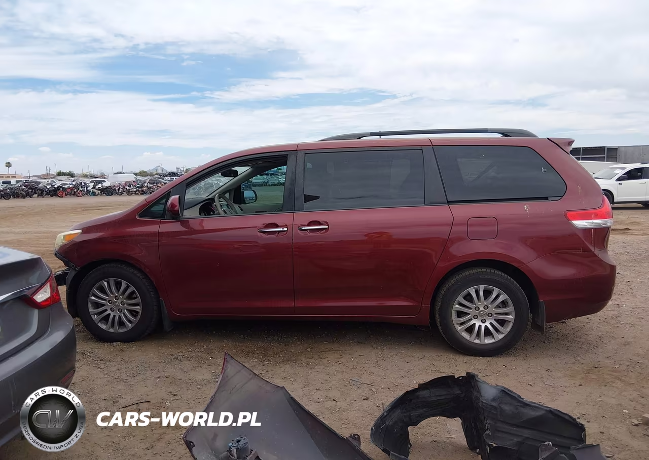 2014 Toyota Sienna Xle V6 8 Passenger VIN:5TDYK3DC3ES427115 - 15