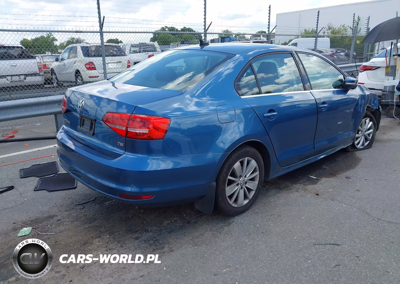 2015 Volkswagen Jetta 1.8T Se VIN:3VWD17AJ6FM339444 - 4