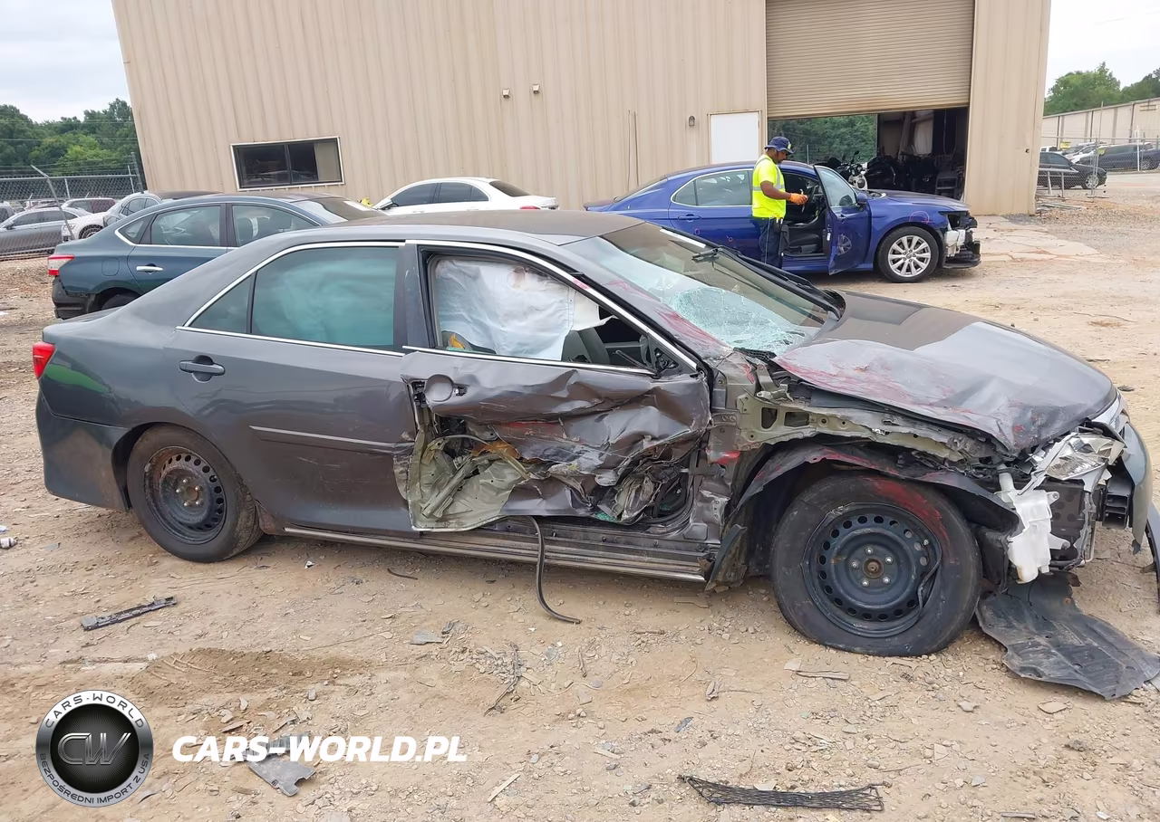 2014 Toyota Camry Le VIN:4T1BF1FK9EU389495 - 12