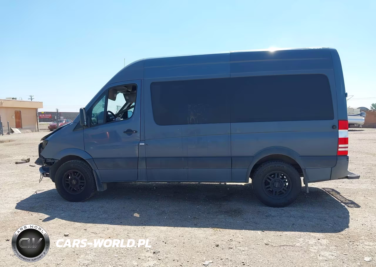 2018 Mercedes-Benz Sprinter 2500 Standard Roof V6 VIN:WD3PE7CD6JP645424 - 14