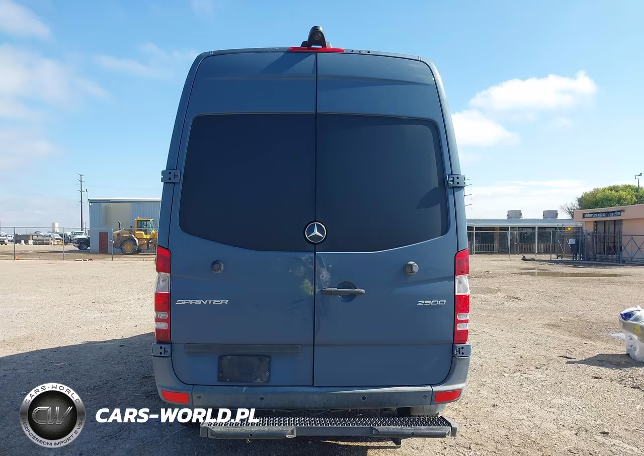 2018 Mercedes-Benz Sprinter 2500 Standard Roof V6 VIN:WD3PE7CD6JP645424 - 16
