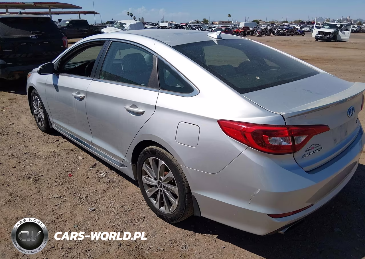 2015 Hyundai Sonata Sport VIN:5NPE34AF2FH229086 - 3