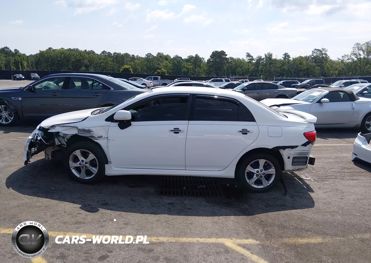 2011 Toyota Corolla S VIN:2T1BU4EE8BC570751 - 15