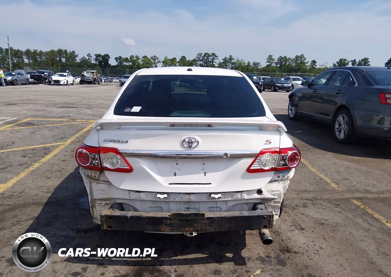 2011 Toyota Corolla S VIN:2T1BU4EE8BC570751 - 17