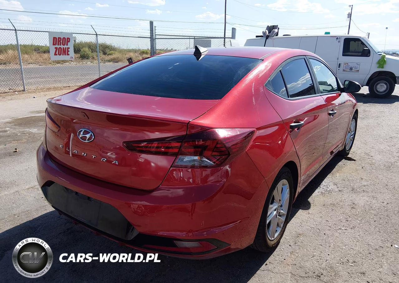 2019 Hyundai Elantra Sel VIN:5NPD84LF1KH488835 - 4
