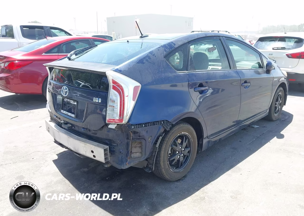 2012 Toyota Prius Three VIN:JTDKN3DU2C1508087 - 4