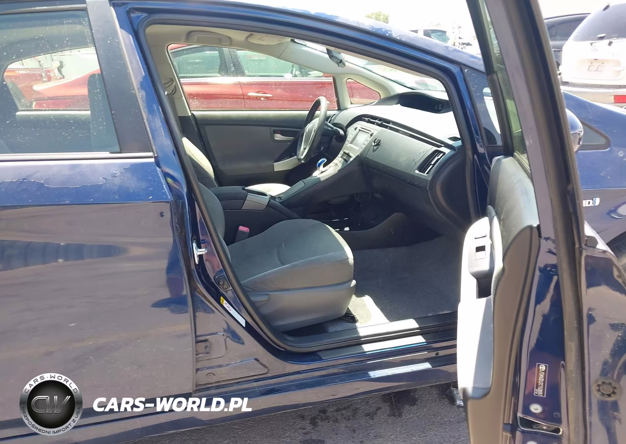 2012 Toyota Prius Three VIN:JTDKN3DU2C1508087 - 5