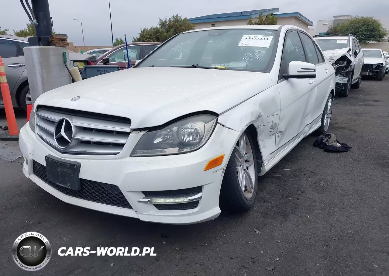 2013 Mercedes-Benz C 250 Sport VIN:WDDGF4HB4DR266932 - 2