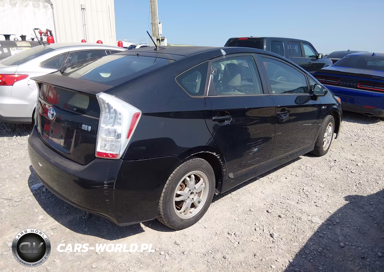 2011 Toyota Prius Two VIN:JTDKN3DU1B5350395 - 4