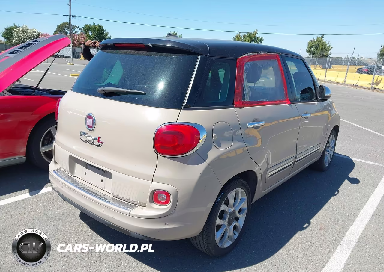 2015 Fiat 500L Lounge VIN:ZFBCFACH7FZ032891 - 4