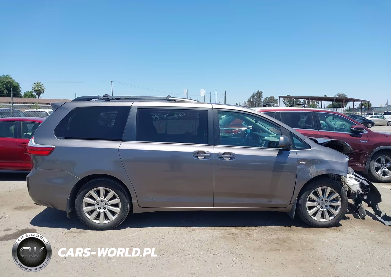 2017 Toyota Sienna Le 7 Passenger VIN:5TDJZ3DC3HS164836 - 13