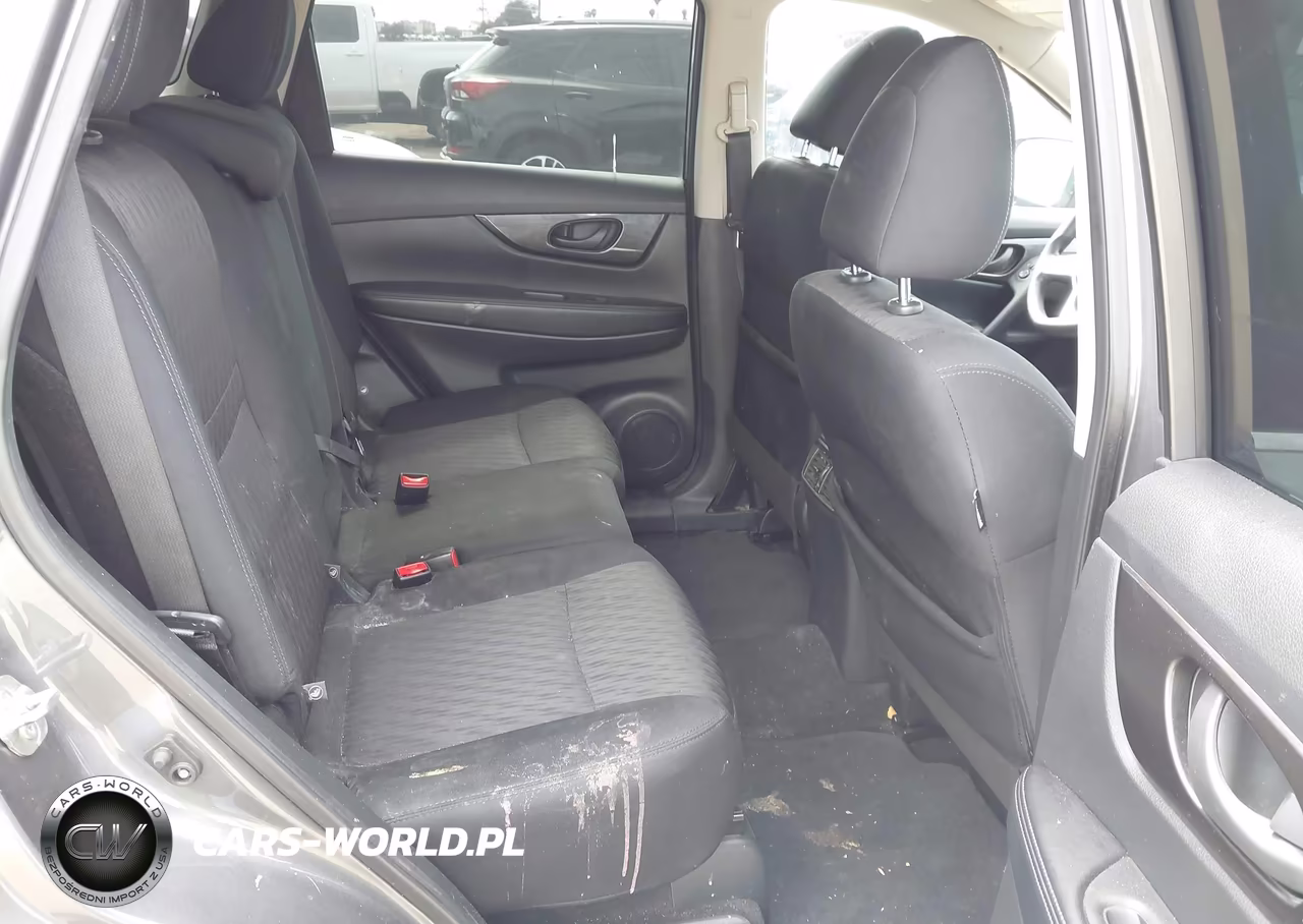 2019 Nissan Rogue S VIN:5N1AT2MT0KC823004 - 8