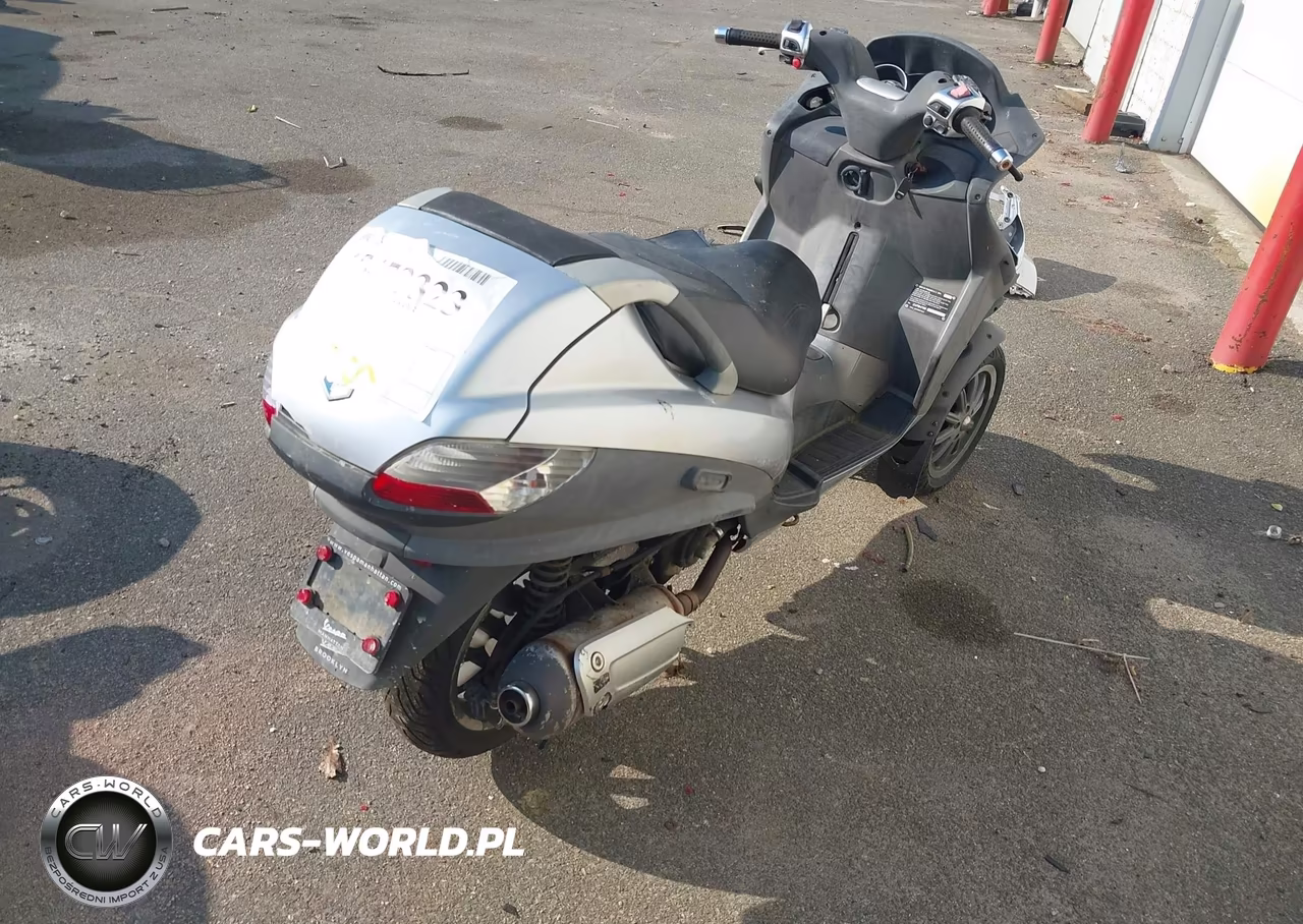 2007 Piaggio Mp3 VIN:ZAPM479M275001666 - 4