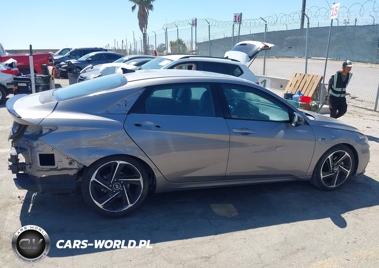 2021 Hyundai Elantra N Line VIN:KMHLR4AF0MU172634 - 14