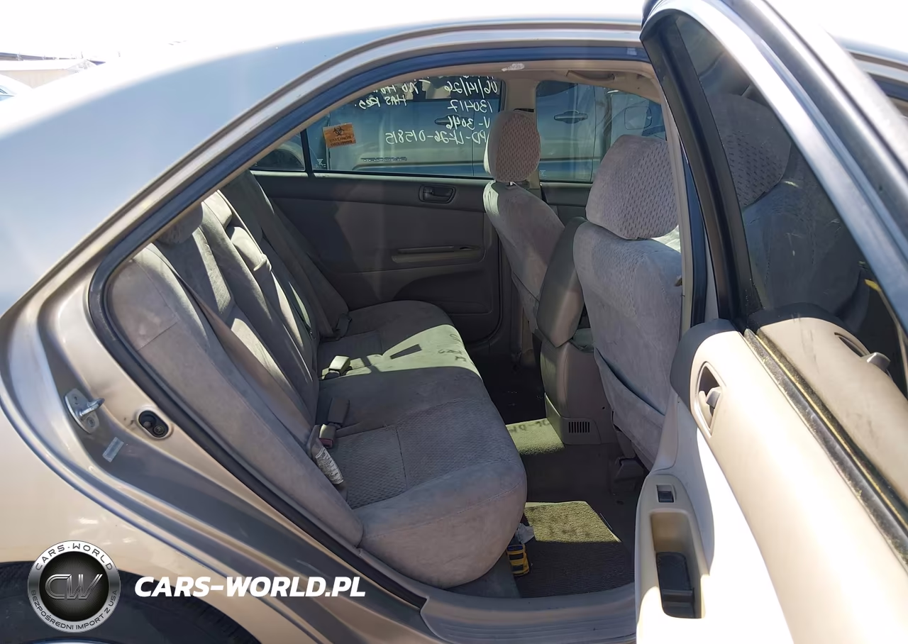 2003 Toyota Camry Le VIN:4T1BE32K73U743046 - 8