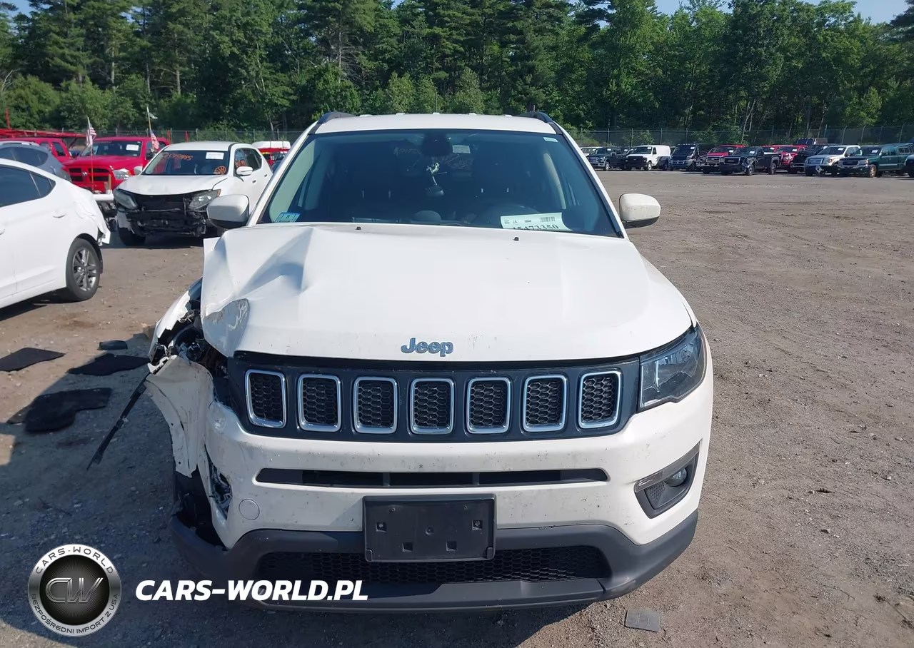 2019 Jeep Compass Latitude 4X4 VIN:3C4NJDBB4KT670052 - 12