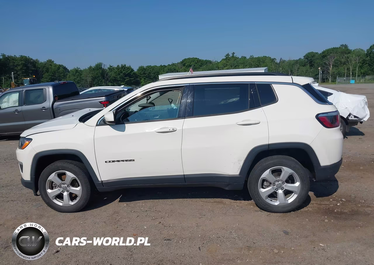 2019 Jeep Compass Latitude 4X4 VIN:3C4NJDBB4KT670052 - 14