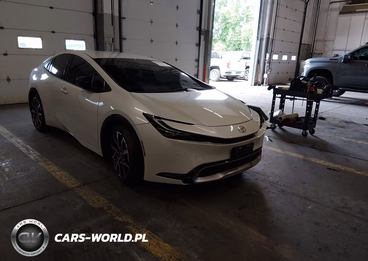 2025 Toyota Prius Plug-In Hybrid Xse