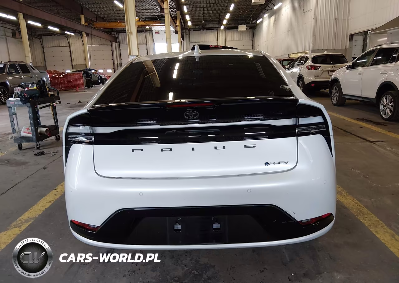 2025 Toyota Prius Plug-In Hybrid Xse VIN:JTDACACU0S3044713 - 17