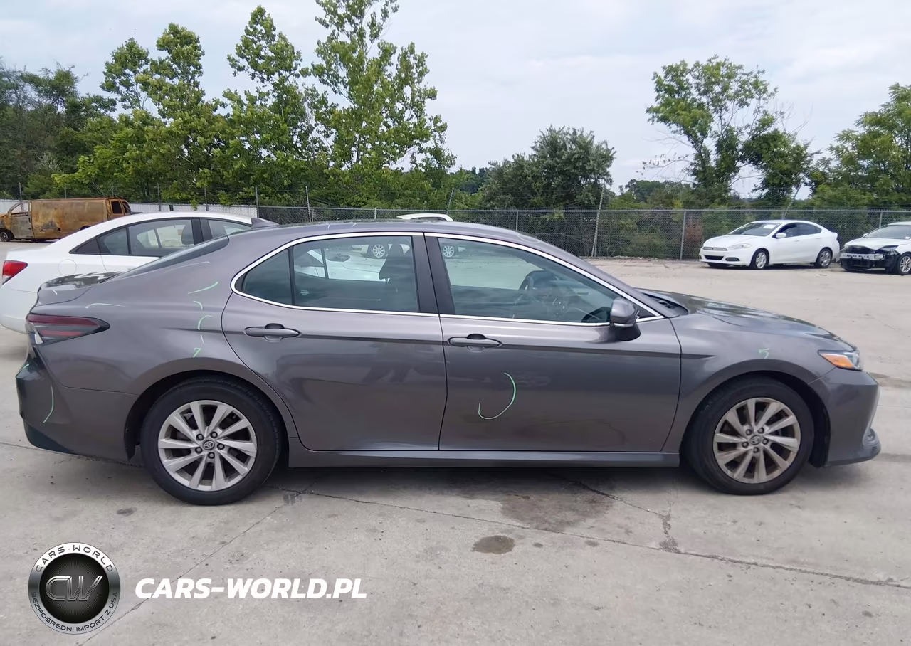 2022 Toyota Camry Le VIN:4T1R11AK5NU620090 - 13