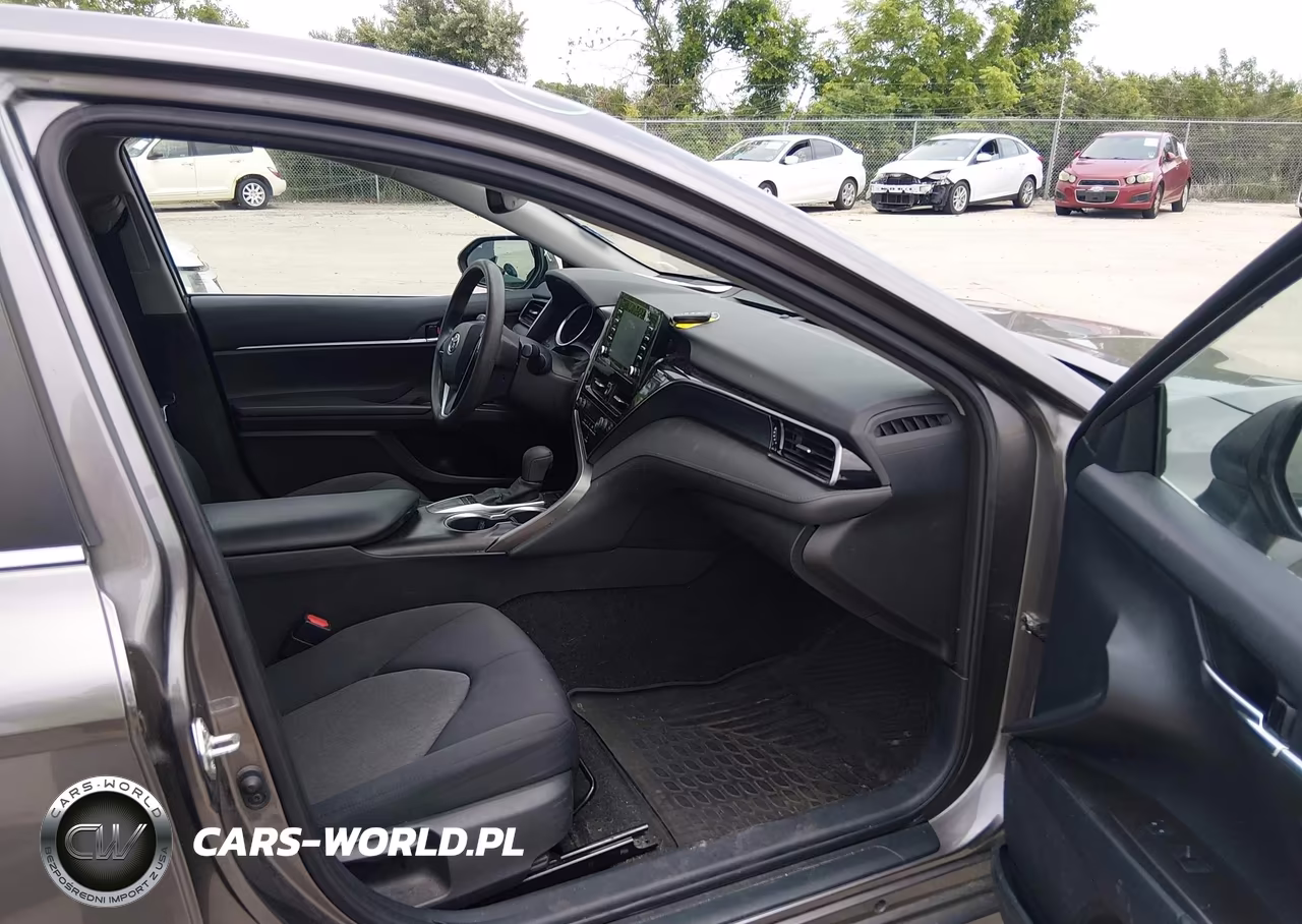 2022 Toyota Camry Le VIN:4T1R11AK5NU620090 - 5