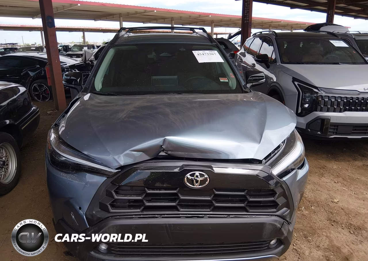 2026 Toyota Corolla Cross Xle VIN:7MUDAAAG4TV205571 - 12