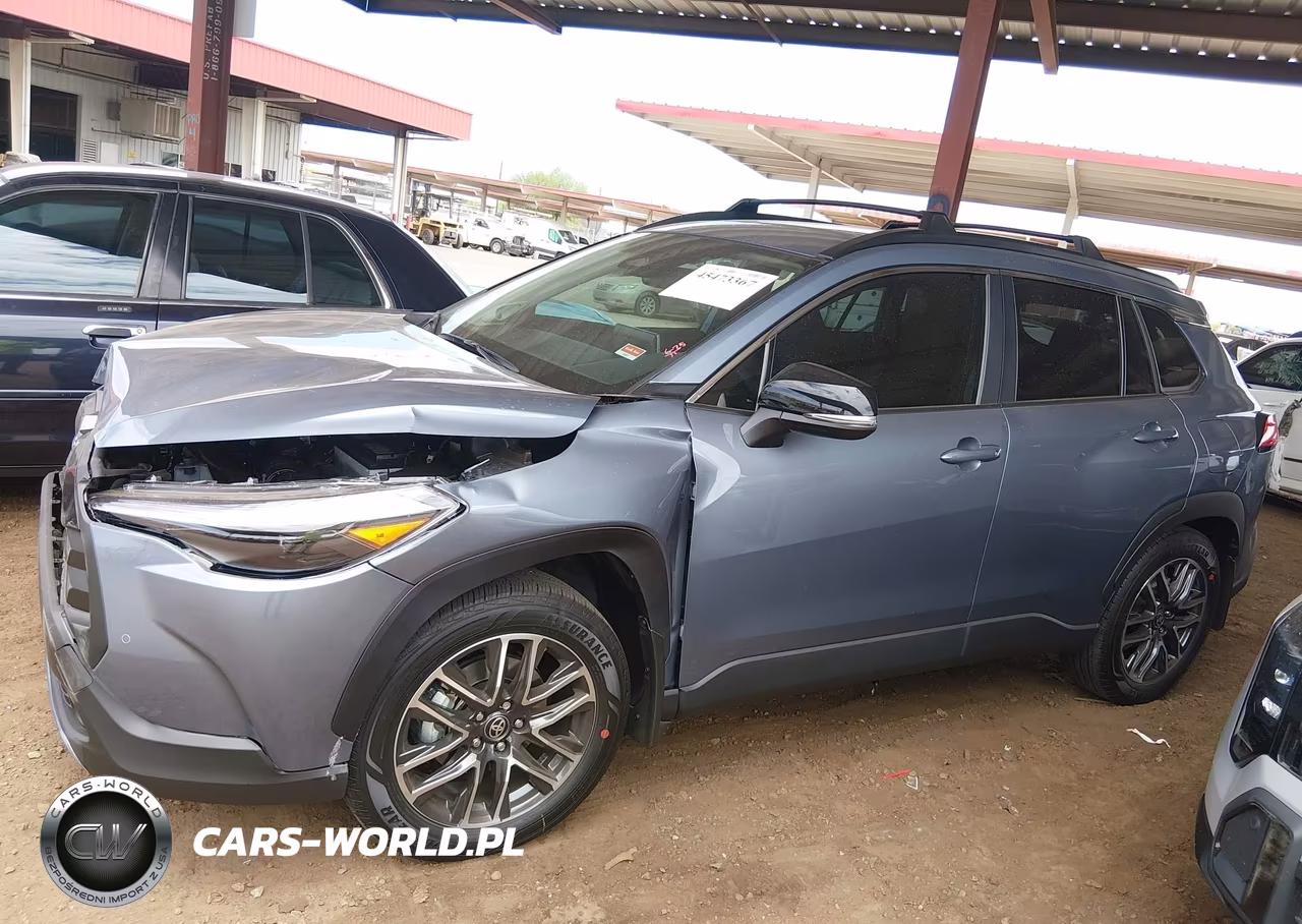 2026 Toyota Corolla Cross Xle VIN:7MUDAAAG4TV205571 - 14